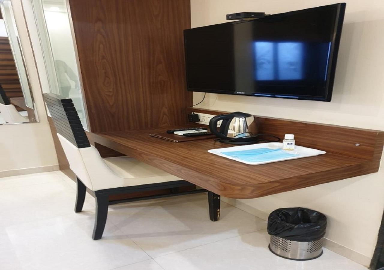Hotel Raj Palace Ahmednagar Zewnętrze zdjęcie