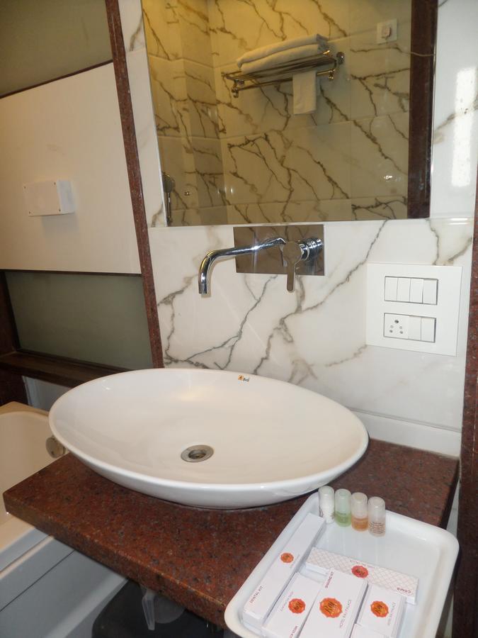 Hotel Raj Palace Ahmednagar Zewnętrze zdjęcie