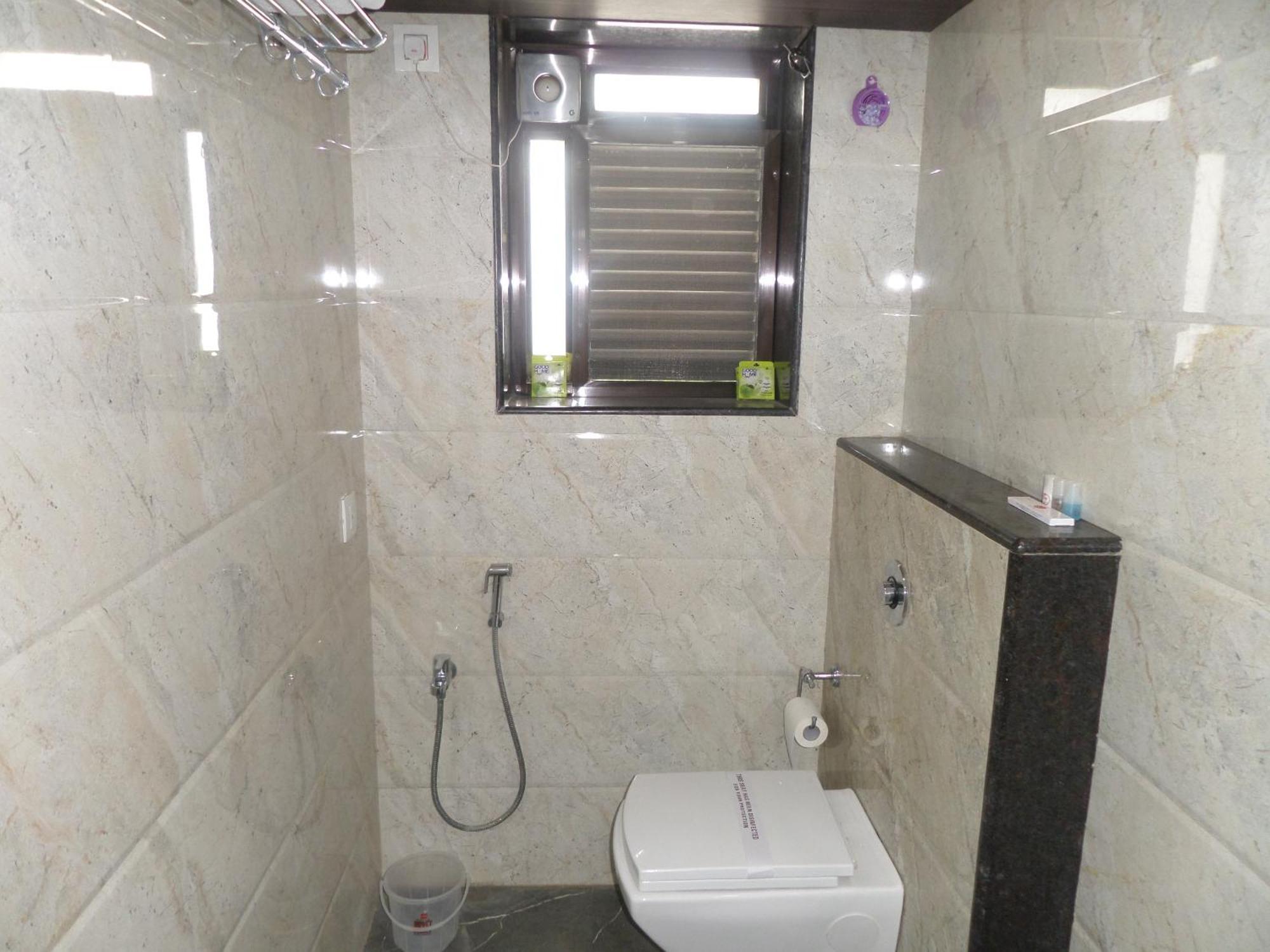 Hotel Raj Palace Ahmednagar Zewnętrze zdjęcie