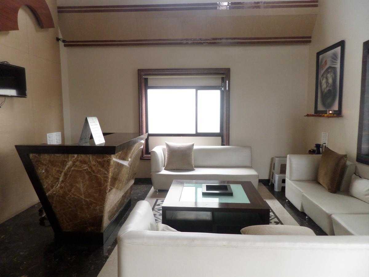 Hotel Raj Palace Ahmednagar Zewnętrze zdjęcie